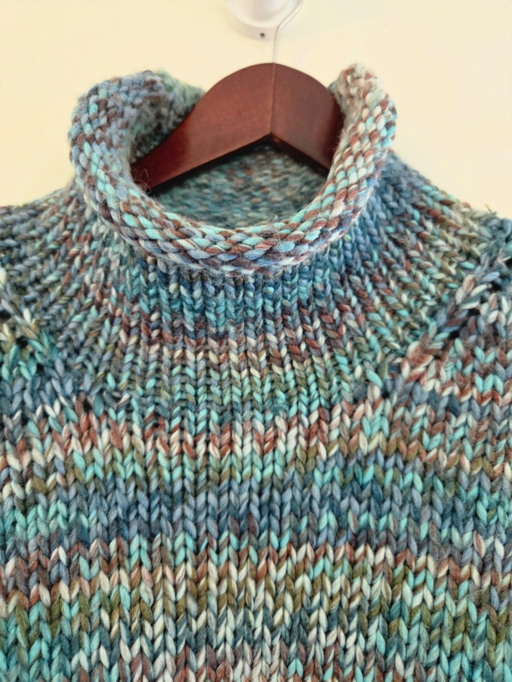 Columbia wool blend sweater L boxy chunky knit roll hem turtleneck cottage core - Picture 5 of 10